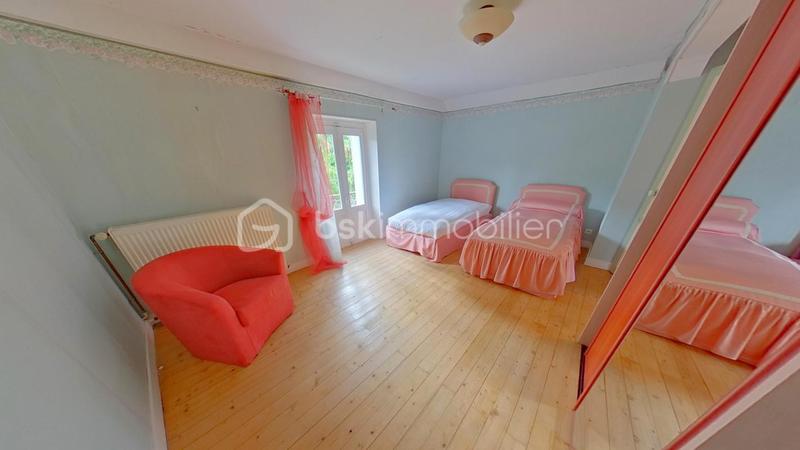 Propriété - 149 m² - 6 pièces