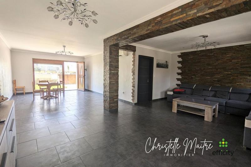 Maison - 181 m² - 6 pièces