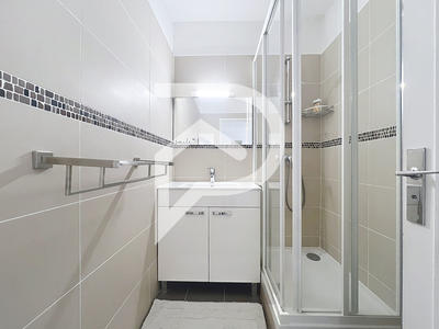 Appartement - 64 m² - 1 pièce