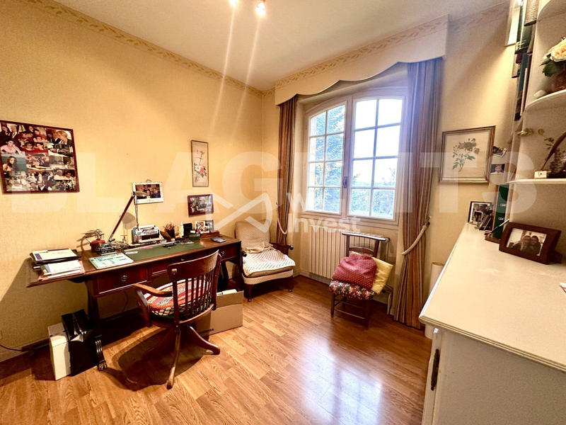 Maison - 206 m² - 8 pièces