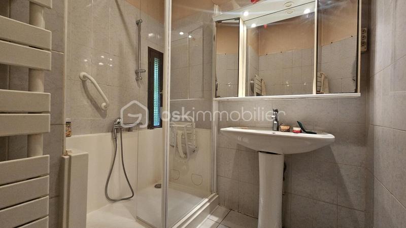 Appartement - 99 m² - 4 pièces