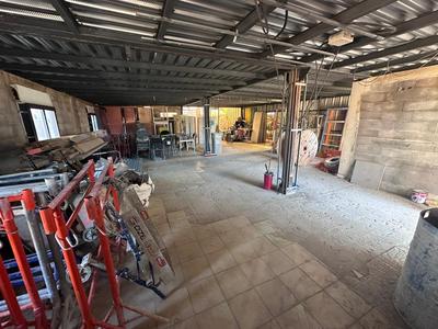 Local d'activités - 417 m²