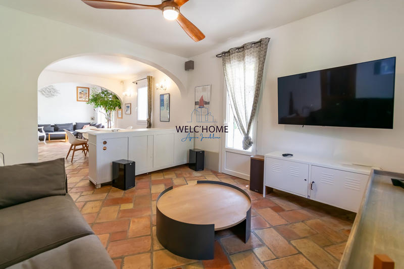 Villa - 234 m² - 8 pièces