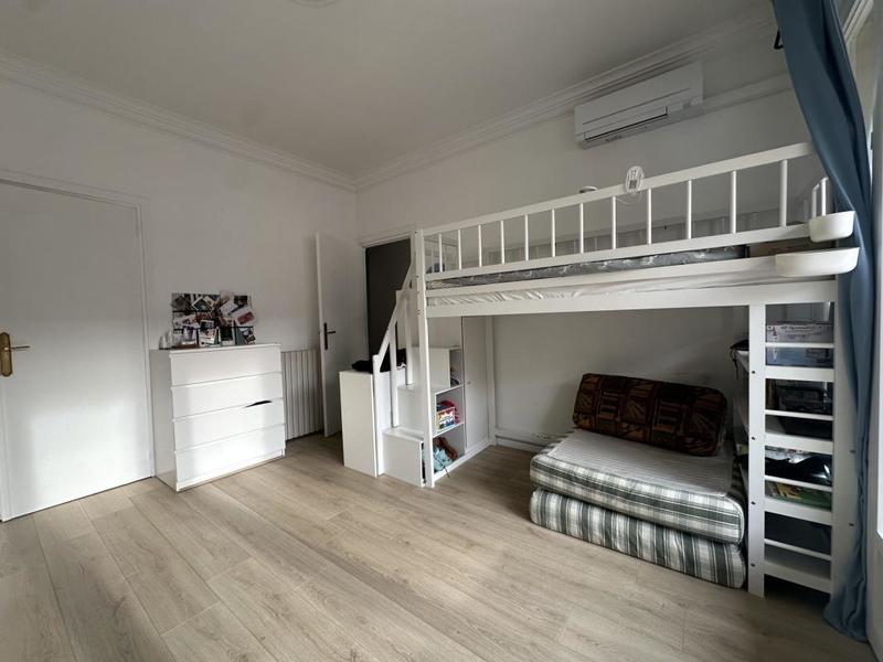 Appartement - 159 m² - 6 pièces