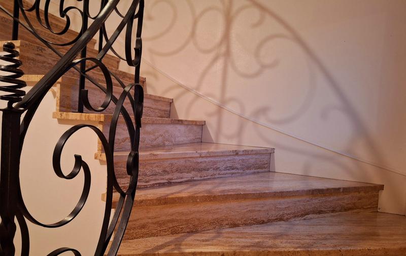 Maison traditionnelle - 240 m² - 10 pièces