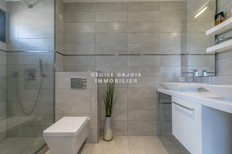 Maison contemporaine - 150 m² - 7 pièces