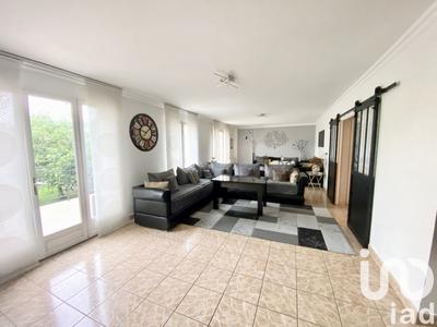 Maison - 210 m² - 9 pièces