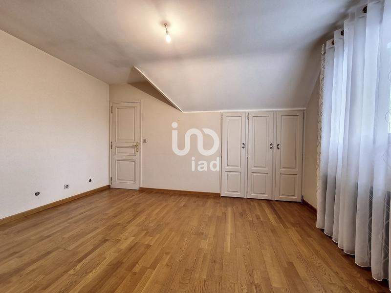 Maison - 180 m² - 7 pièces