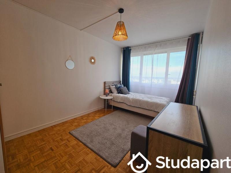 Chambre - 10 m² - 1 pièce