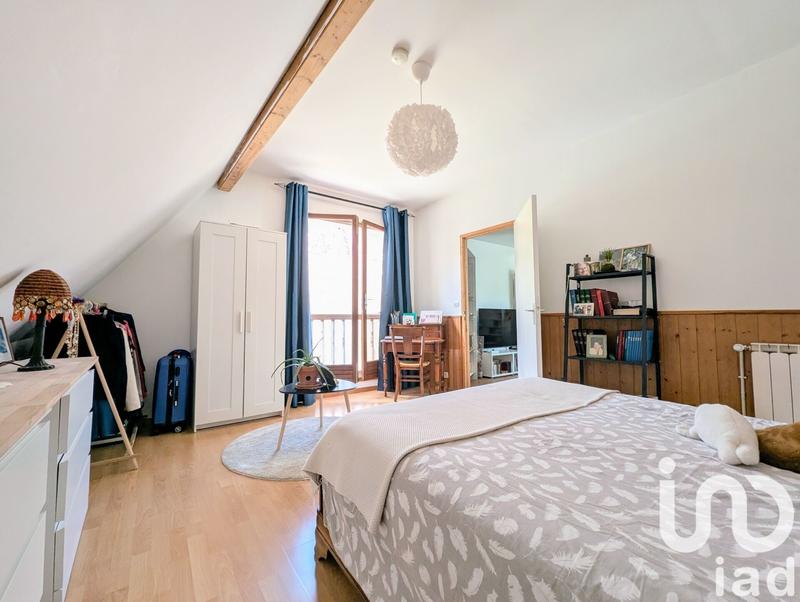 Maison - 201 m² - 7 pièces