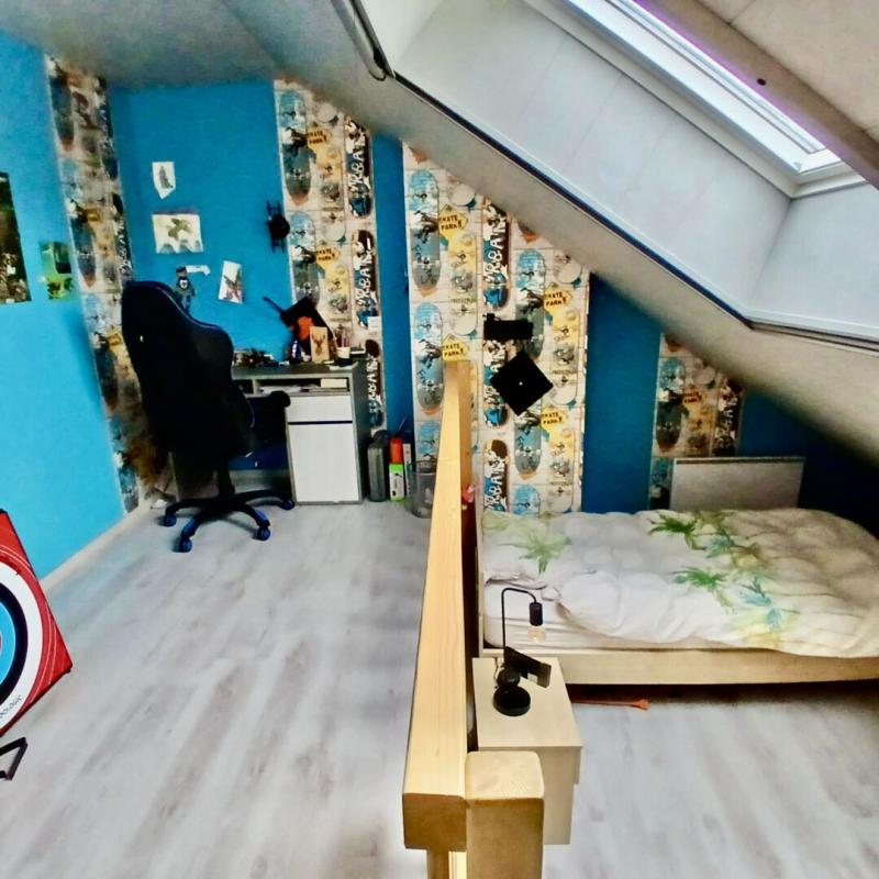 Maison - 200 m² - 8 pièces