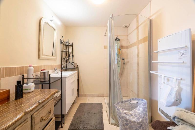 Maison - 240 m² - 6 pièces