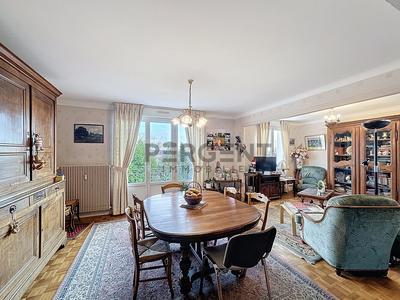 Appartement - 87 m² - 5 pièces