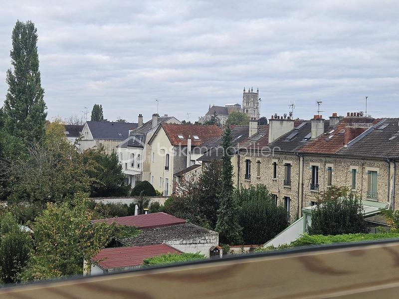 Maison de ville - 75 m² - 5 pièces