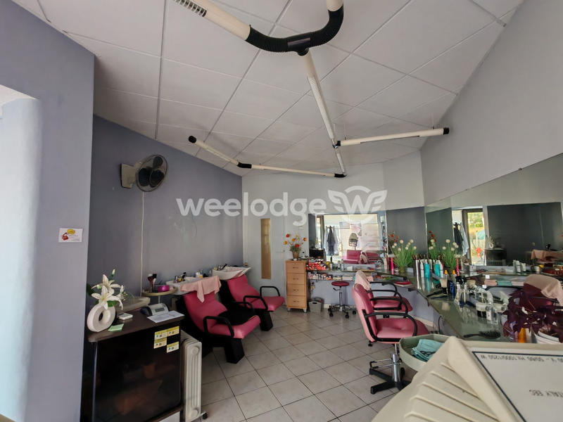 Maison - 208 m² - 10 pièces