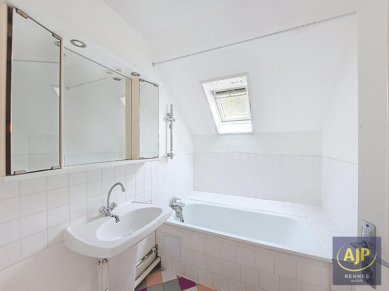 Appartement - 102 m² - 4 pièces