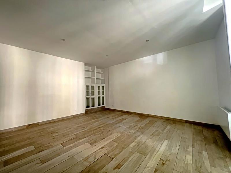 Bureau - 46 m² - 2 pièces