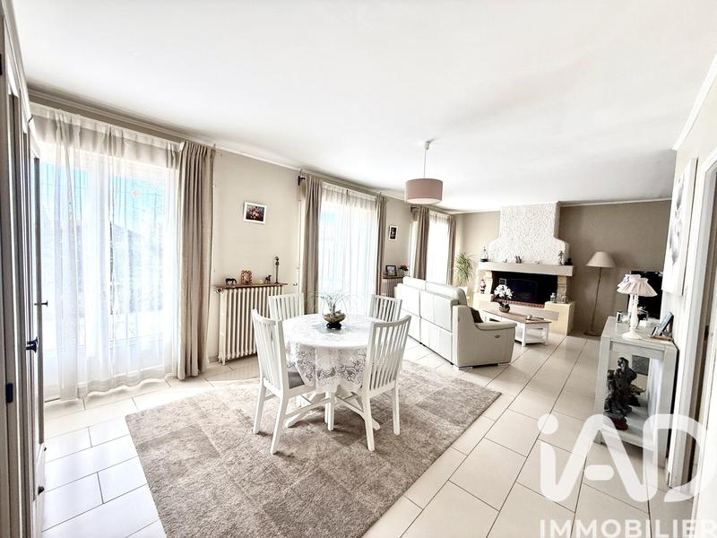 Maison - 160 m² - 8 pièces