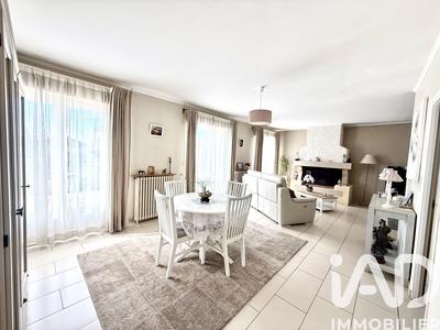 Maison - 160 m² - 8 pièces