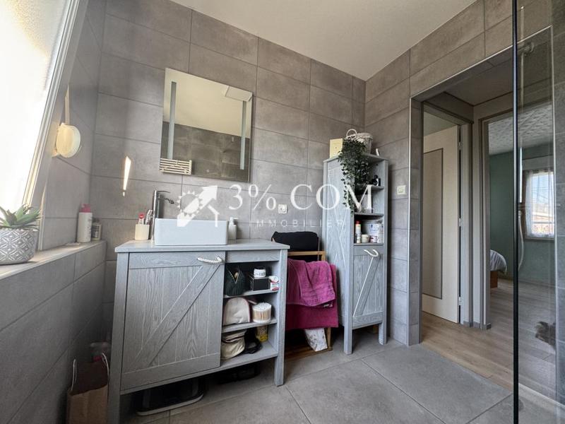 Maison - 92 m² - 6 pièces