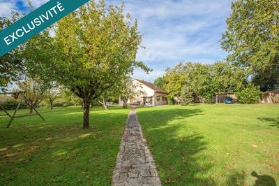 Maison - 140 m² - 5 pièces