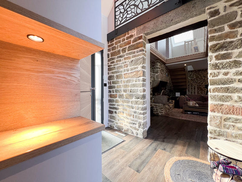 Maison - 200 m² - 6 pièces