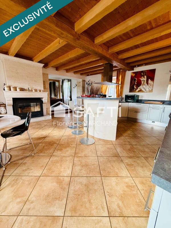 Maison - 286 m² - 10 pièces