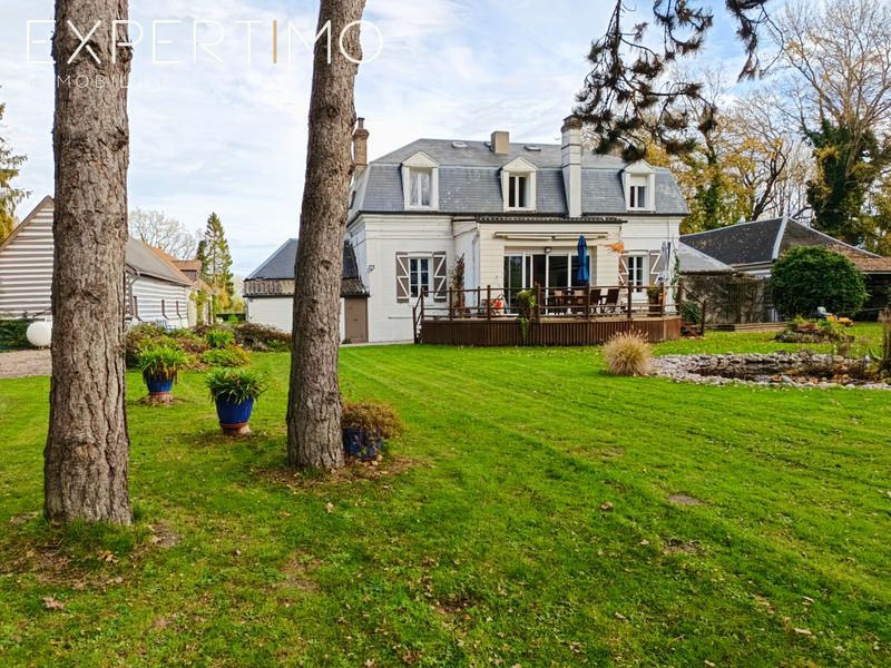 Maison - 284 m² - 12 pièces