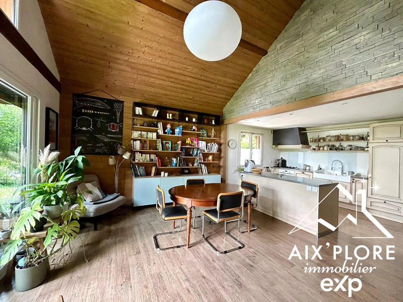 Maison - 96 m² - 4 pièces