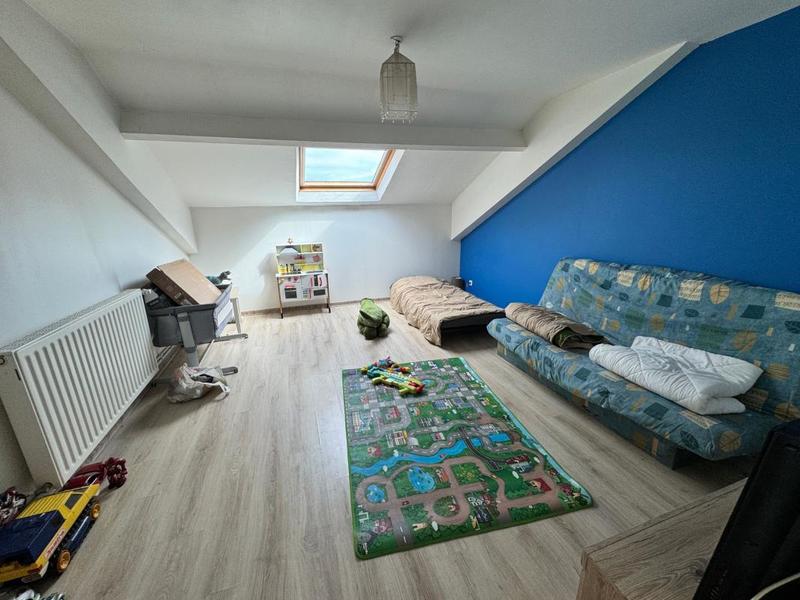 Maison - 280 m² - 6 pièces