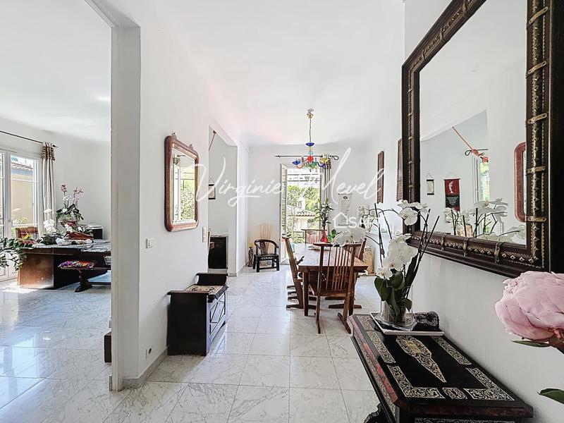 Appartement - 156 m² - 5 pièces