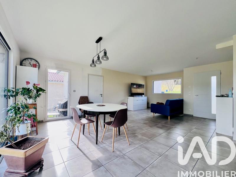 Maison - 103 m² - 5 pièces