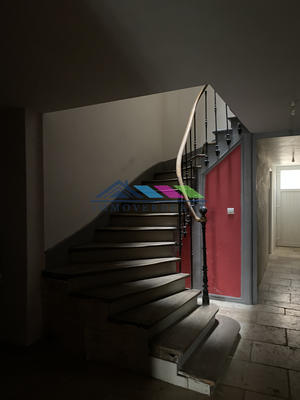 Maison - 239 m² - 7 pièces