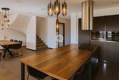 Maison contemporaine - 136 m² - 6 pièces