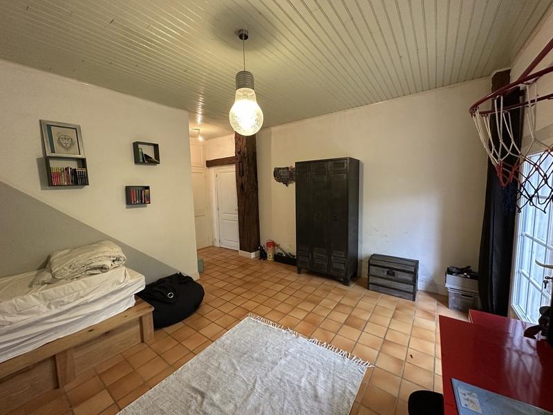 Château - 461 m² - 15 pièces