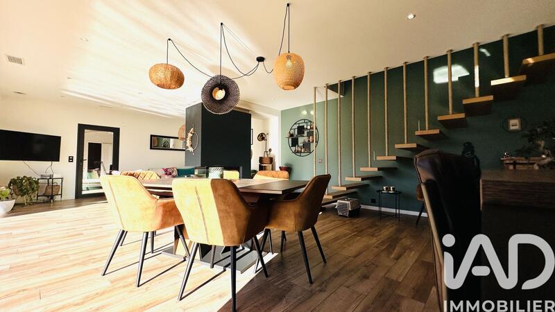 Maison de maîtres - 250 m² - 5 pièces