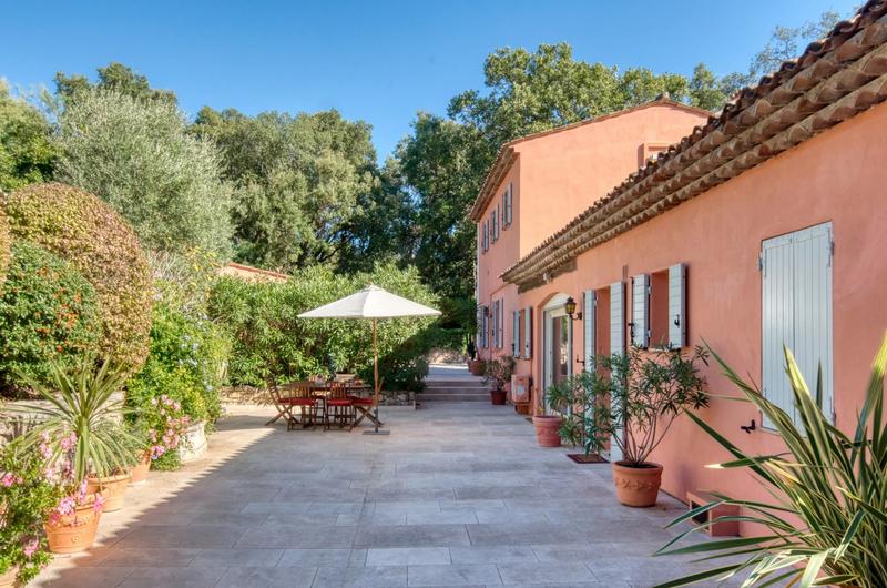 Villa - 237 m² - 8 pièces