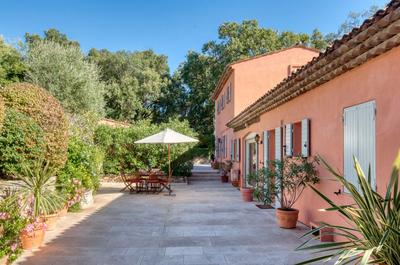 Villa - 237 m² - 8 pièces