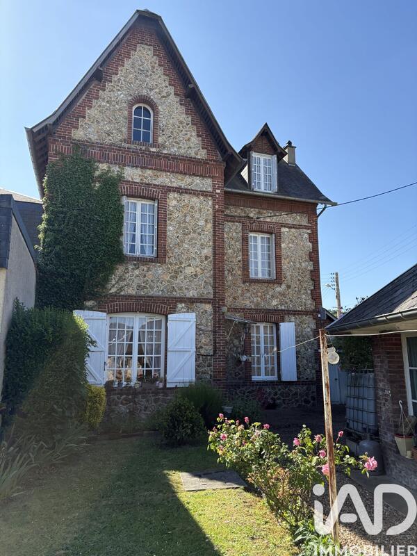 Maison - 96 m² - 4 pièces
