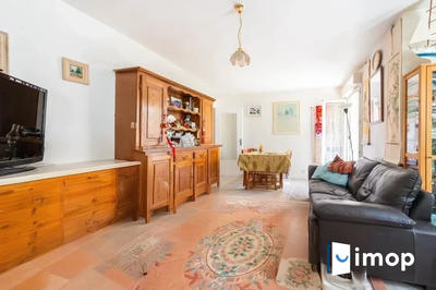 Appartement - 97 m² - 6 pièces