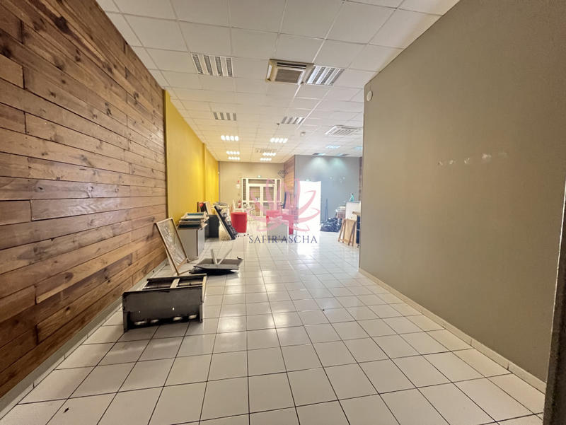 Local commercial - 156 m² - 2 pièces