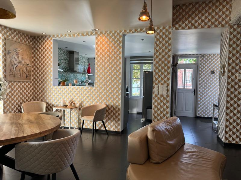 Maison - 175 m² - 14 pièces