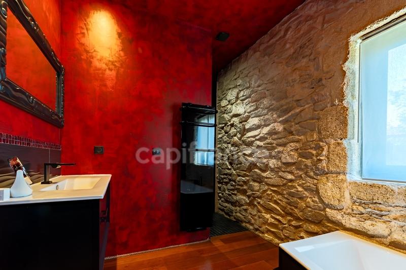 Maison - 450 m² - 11 pièces