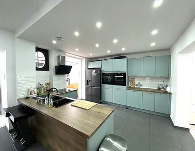 Maison - 179 m² - 7 pièces