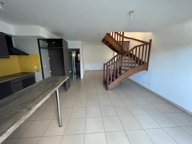 Appartement ancien - 71 m² - 3 pièces