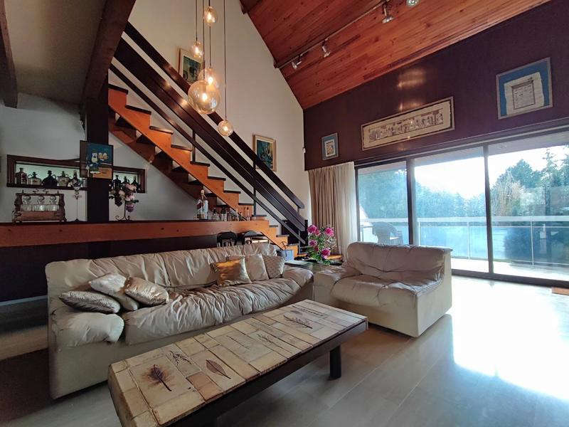 Maison - 200 m² - 10 pièces