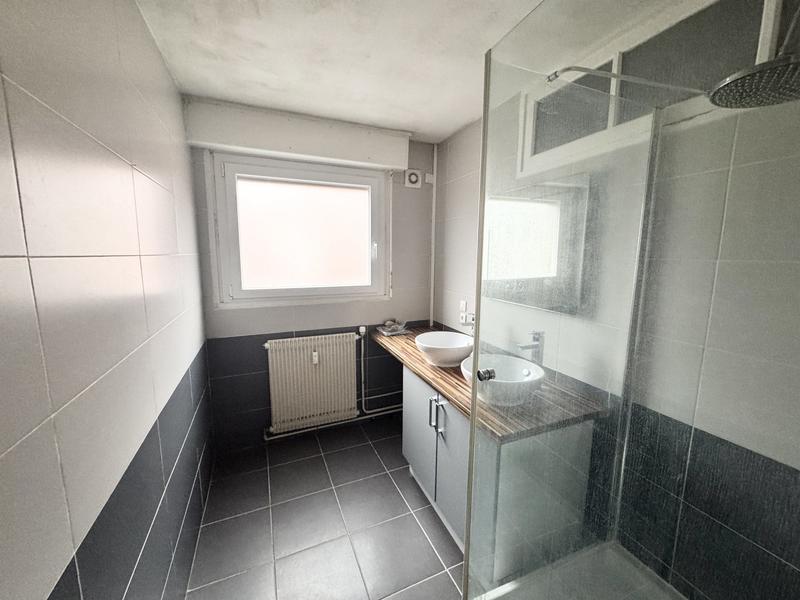 Appartement - 140 m² - 5 pièces