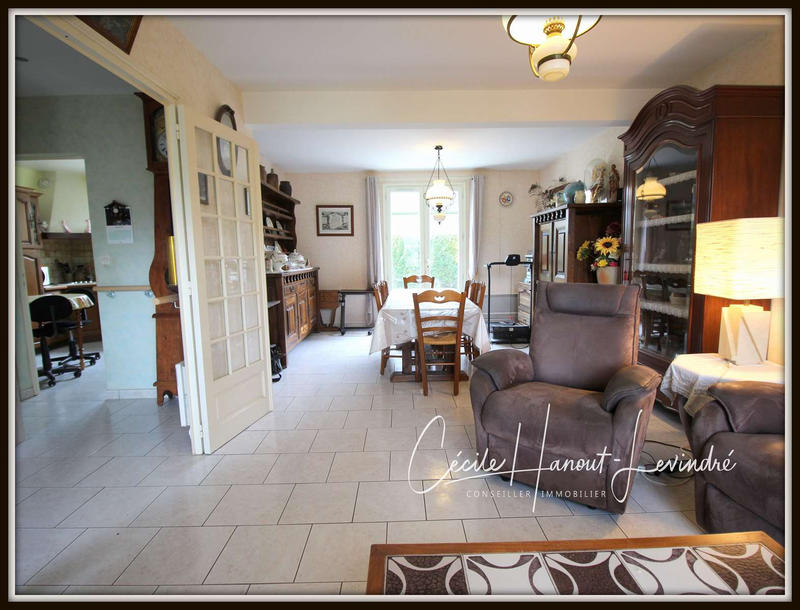 Maison - 98 m² - 6 pièces