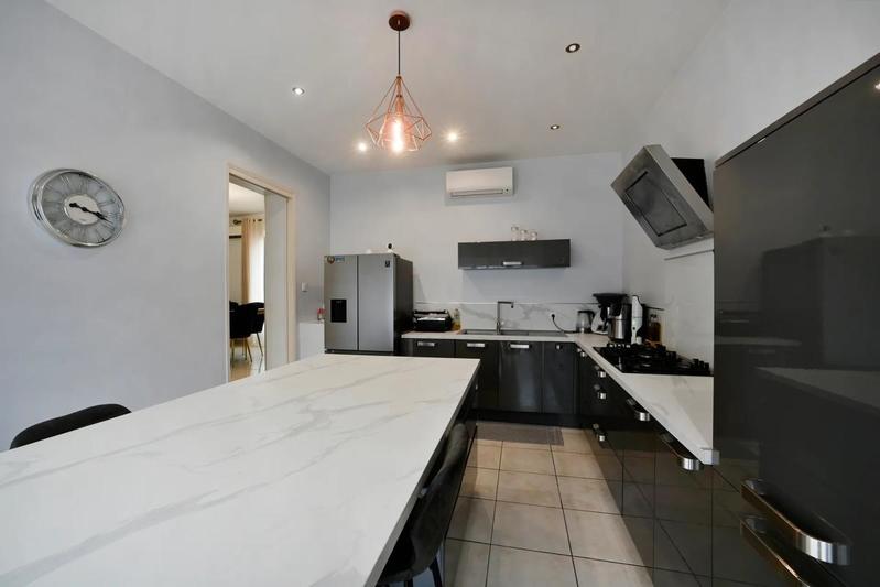 Maison - 150 m² - 5 pièces