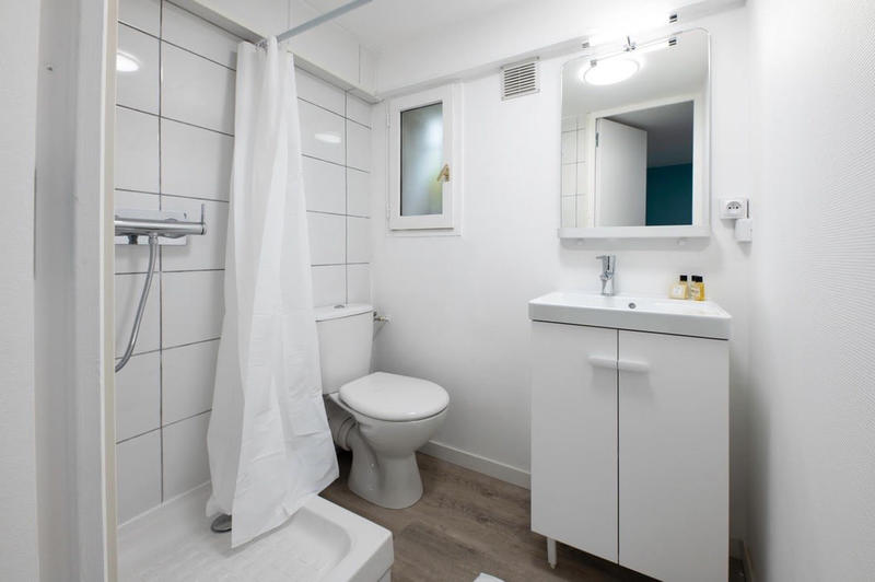 Immeuble - 87 m² - 6 pièces